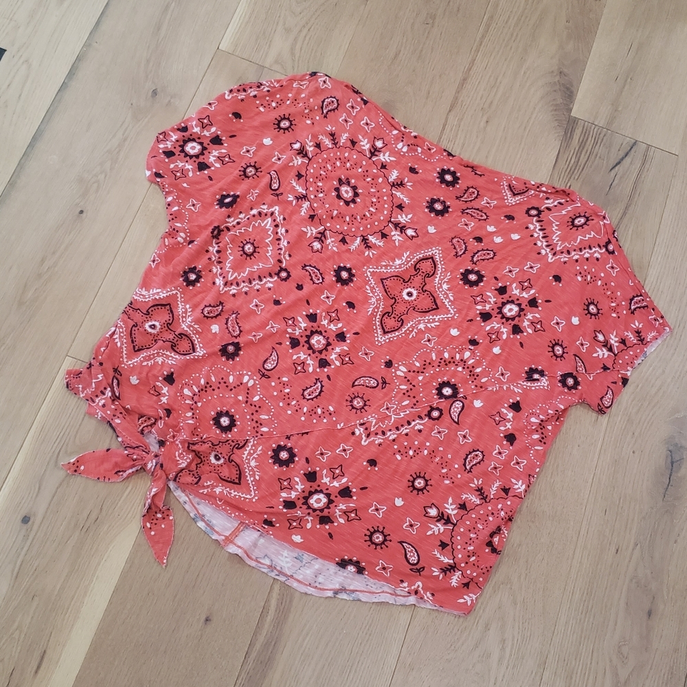 Cowl Neck Coral & Navy Bandana Tee